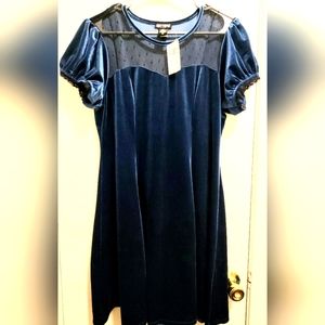 Blue Velvet Retro Dress w/ Black Lace Sweetheart Neckline